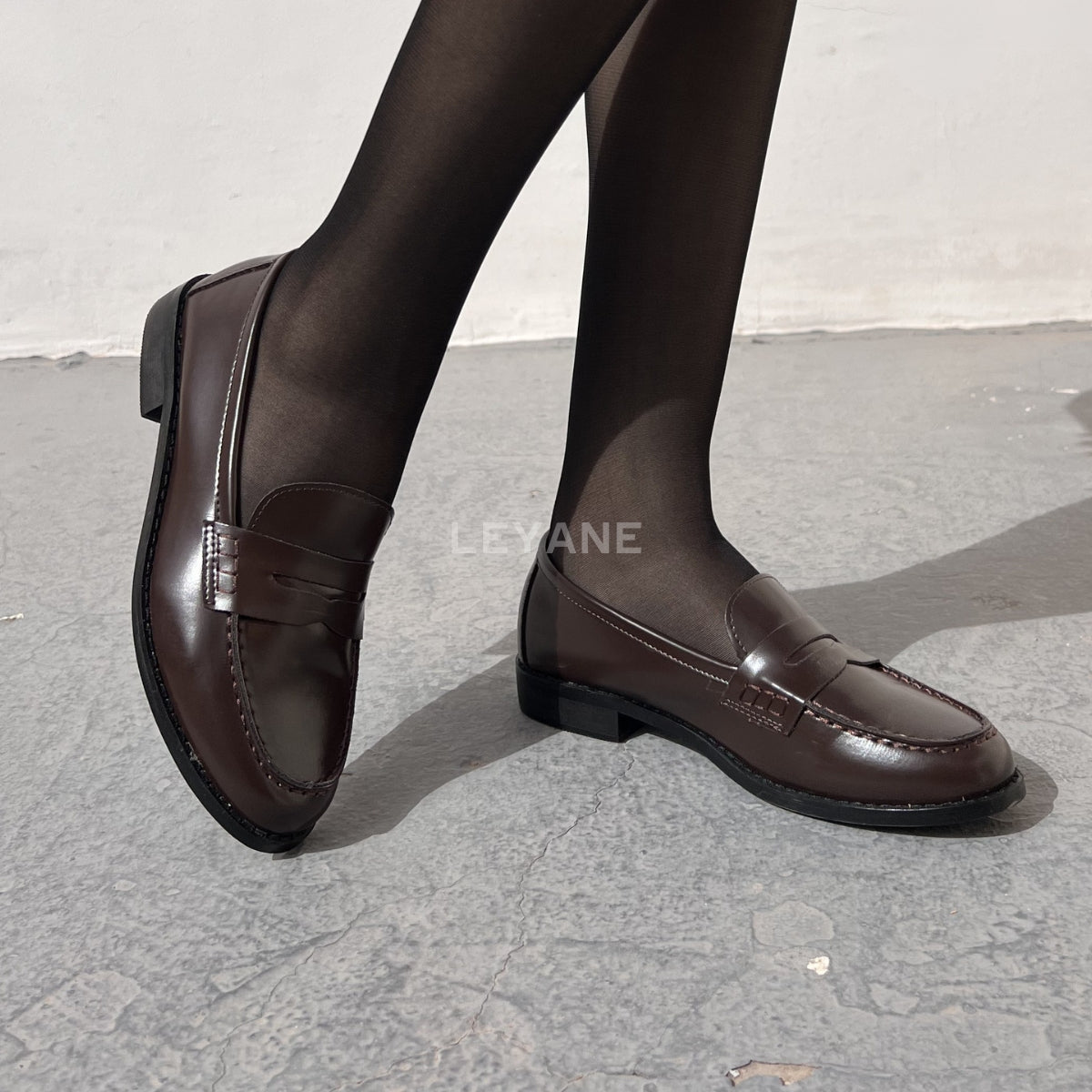 mocassin femme luxe, mocassins maroc, mocassins femme cuir , mocassin lora piana, mocassins casablanca, mocassin pour femme tendance,derbies femme, derbies femme maroc, derbies femme tamaris, derbies femme jonak,ballerine femme , ballerine femme confortable, ballerine tendance, ballerine chanel

