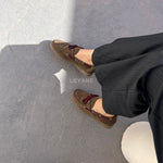 mocassin femme luxe, mocassins maroc, mocassins femme cuir , mocassin lora piana, mocassins casablanca, mocassin pour femme tendance,derbies femme, derbies femme maroc, derbies femme tamaris, derbies femme jonak,ballerine femme , ballerine femme confortable, ballerine tendance, ballerine chanel
