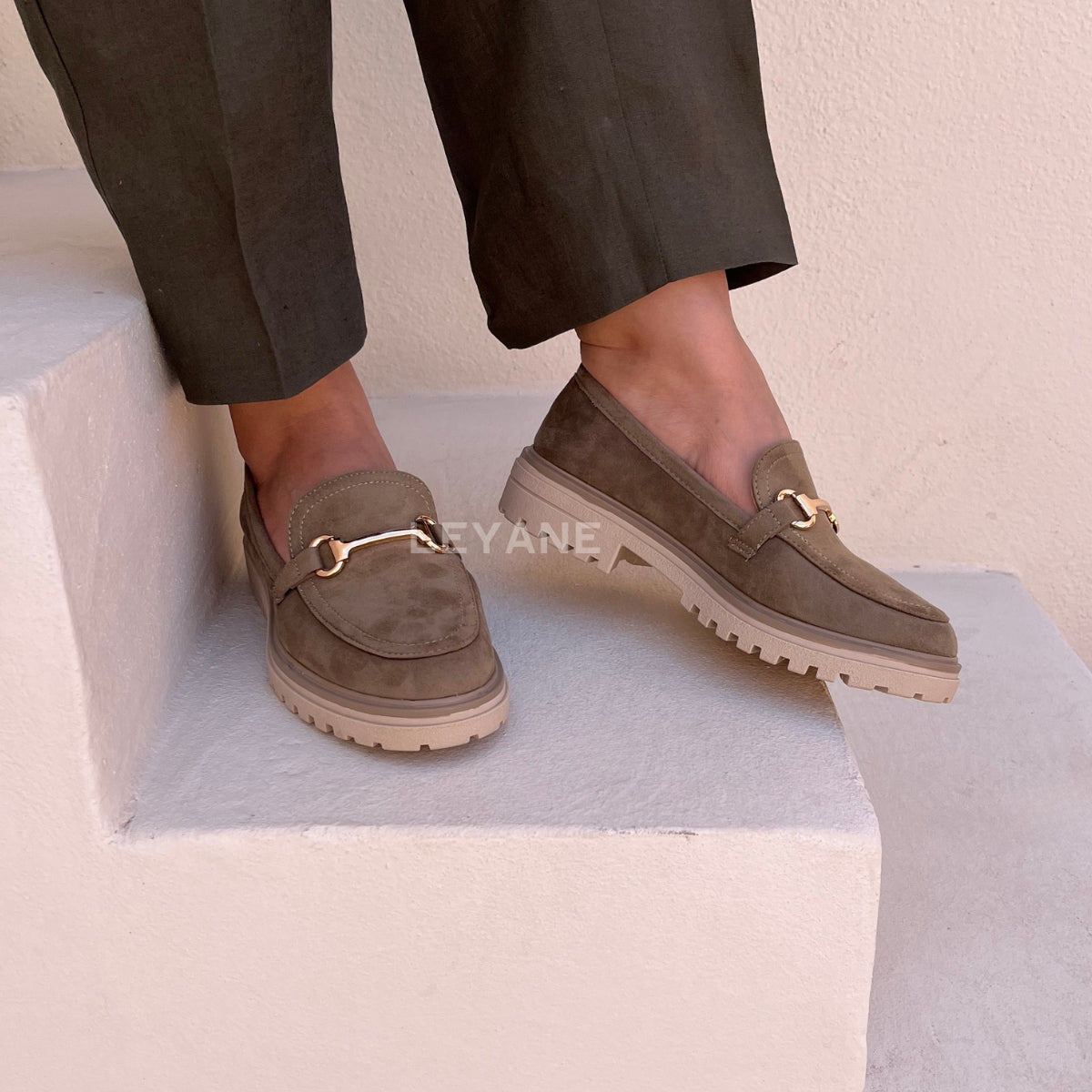 mocassin femme luxe, mocassins maroc, mocassins femme cuir , mocassin lora piana, mocassins casablanca, mocassin pour femme tendance,derbies femme, derbies femme maroc, derbies femme tamaris, derbies femme jonak,ballerine femme , ballerine femme confortable, ballerine tendance, ballerine chanel,
