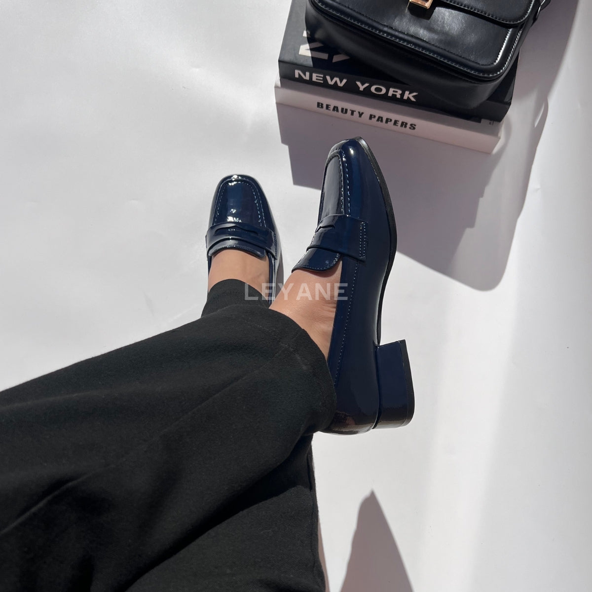 mocassin femme luxe, mocassins maroc, mocassins femme cuir , mocassin lora piana, mocassins casablanca, mocassin pour femme tendance,derbies femme, derbies femme maroc, derbies femme tamaris, derbies femme jonak,ballerine femme , ballerine femme confortable, ballerine tendance, ballerine chanel,
