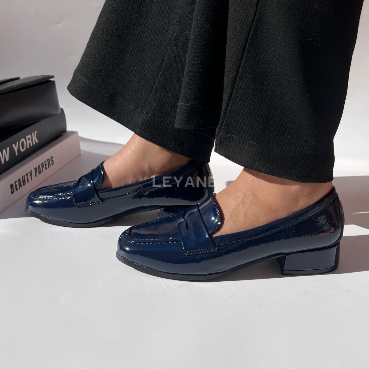 mocassin femme luxe, mocassins maroc, mocassins femme cuir , mocassin lora piana, mocassins casablanca, mocassin pour femme tendance,derbies femme, derbies femme maroc, derbies femme tamaris, derbies femme jonak,ballerine femme , ballerine femme confortable, ballerine tendance, ballerine chanel,
