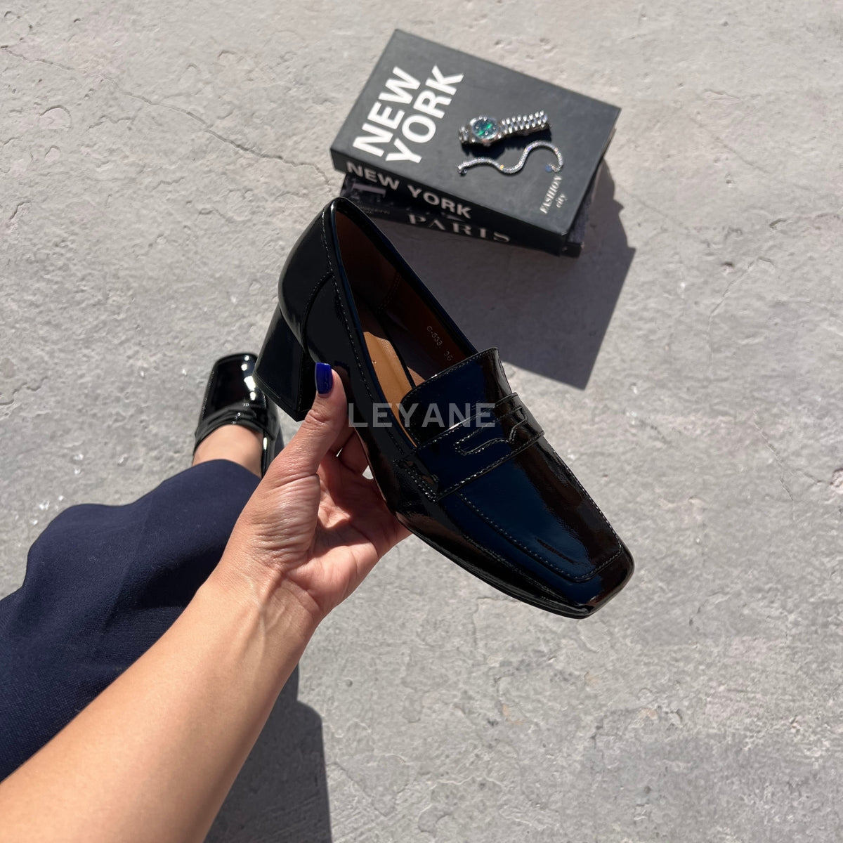 mocassin femme luxe, mocassins maroc, mocassins femme cuir , mocassin lora piana, mocassins casablanca, mocassin pour femme tendance,derbies femme, derbies femme maroc, derbies femme tamaris, derbies femme jonak,ballerine femme , ballerine femme confortable, ballerine tendance, ballerine chanel,