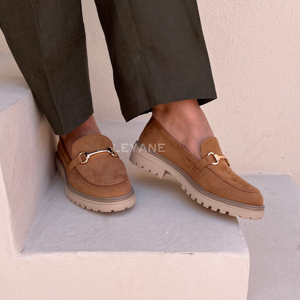 mocassin femme luxe, mocassins maroc, mocassins femme cuir , mocassin lora piana, mocassins casablanca, mocassin pour femme tendance,derbies femme, derbies femme maroc, derbies femme tamaris, derbies femme jonak,ballerine femme , ballerine femme confortable, ballerine tendance, ballerine chanel,
