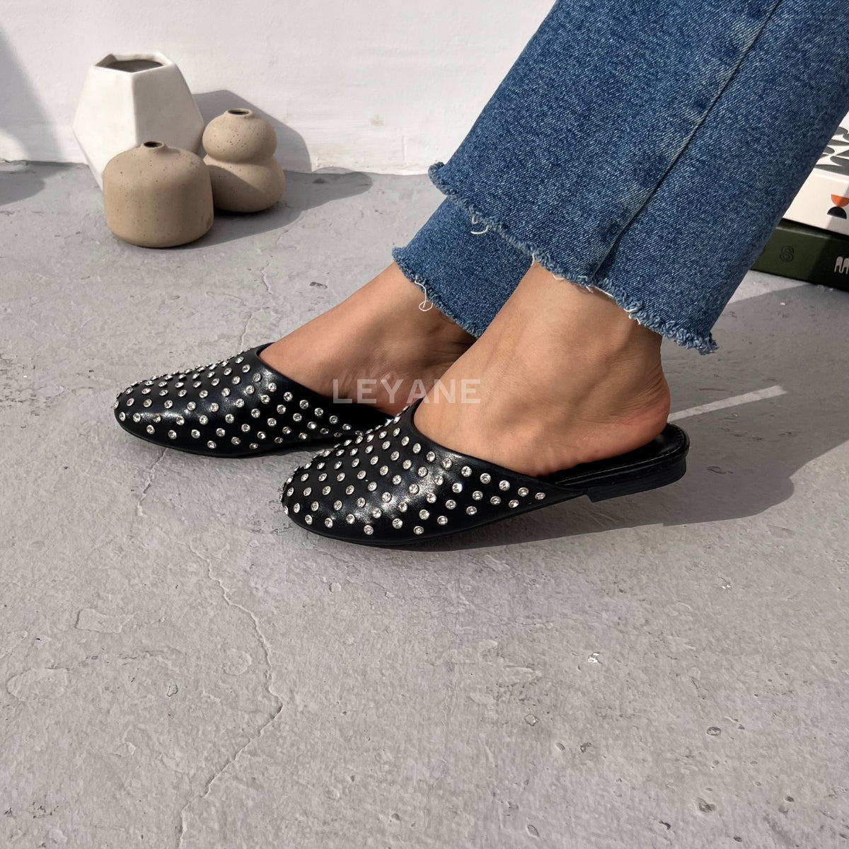 sandale plate, sandale maroc , sandale chunky, chaussures maroc, sandale femme, sandale zara, sandale été, sandals confortables, mules en daim, mules en crochets, mules maroc, mules femmes, mules tendance, sandale et mule, sabots femme
