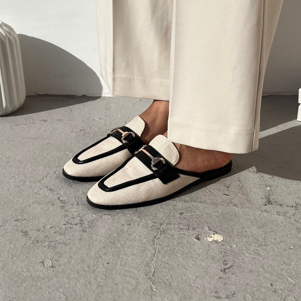 sandale plate, sandale maroc , sandale chunky, chaussures maroc, sandale femme, sandale zara, sandale été, sandals confortables, mules en daim, mules en crochets, mules maroc, mules femmes, mules tendance, sandale et mule, sabots femme
