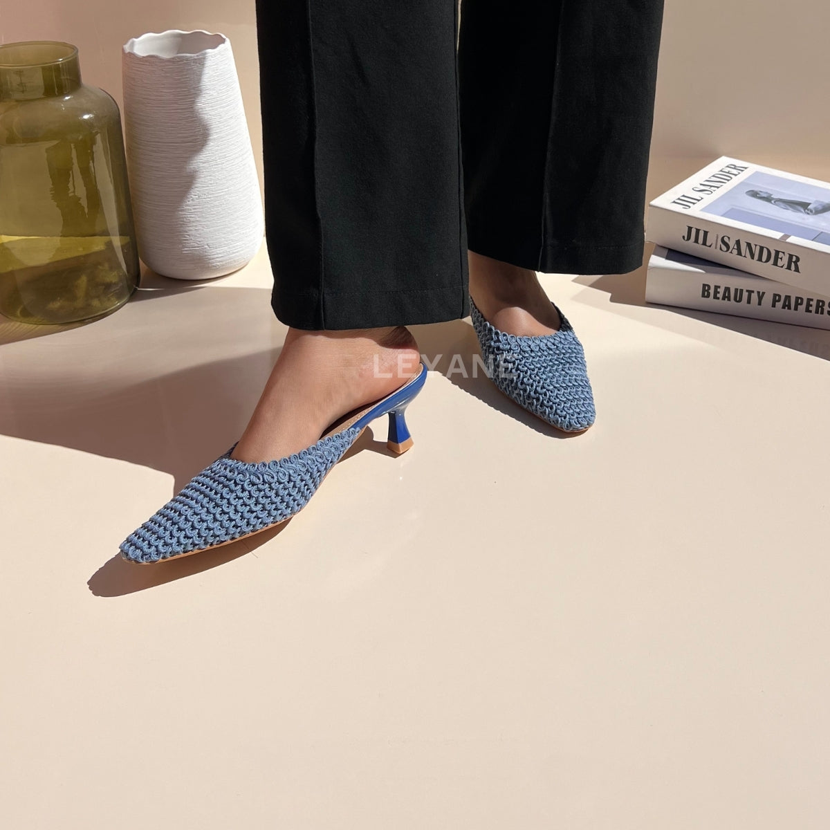 sandale plate, sandale maroc , sandale chunky, chaussures maroc, sandale femme, sandale zara, sandale été, sandals confortables, mules en daim, mules en crochets, mules maroc, mules femmes, mules tendance, sandale et mule, sabots femme