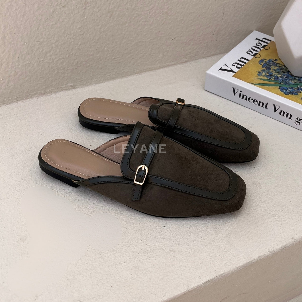 sandale plate, sandale maroc , sandale chunky, chaussures maroc, sandale femme, sandale zara, sandale été, sandals confortables, mules en daim, mules en crochets, mules maroc, mules femmes, mules tendance, sandale et mule, sabots femme

