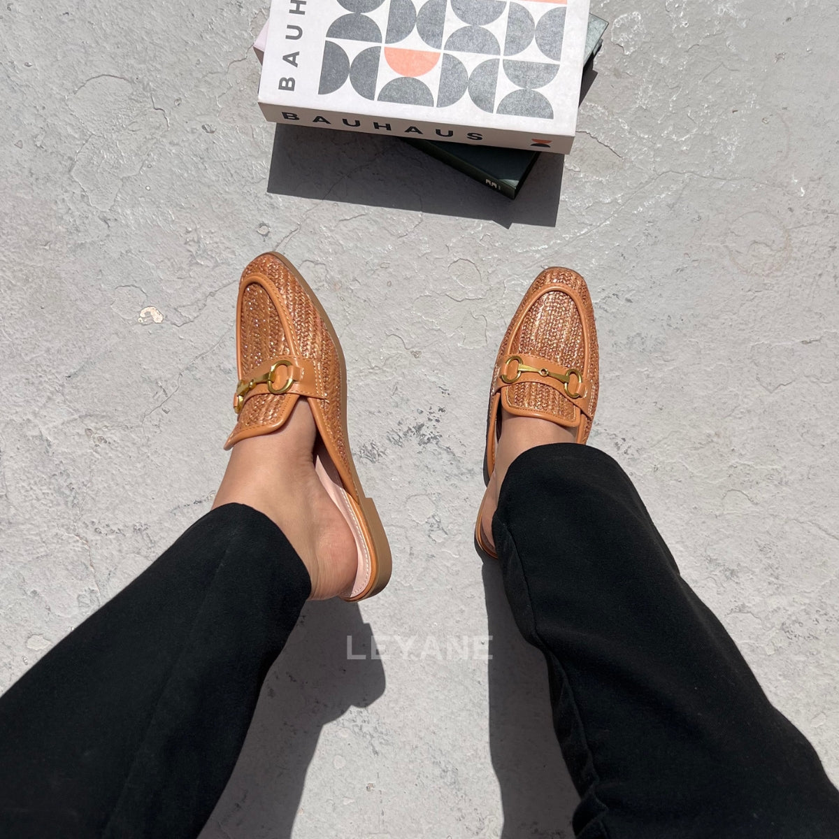 mocassin femme luxe, mocassins maroc, mocassins femme cuir , mocassin lora piana, mocassins casablanca, mocassin pour femme tendance,derbies femme, derbies femme maroc, derbies femme tamaris, derbies femme jonak,ballerine femme , ballerine femme confortable, ballerine tendance, ballerine chanel,
