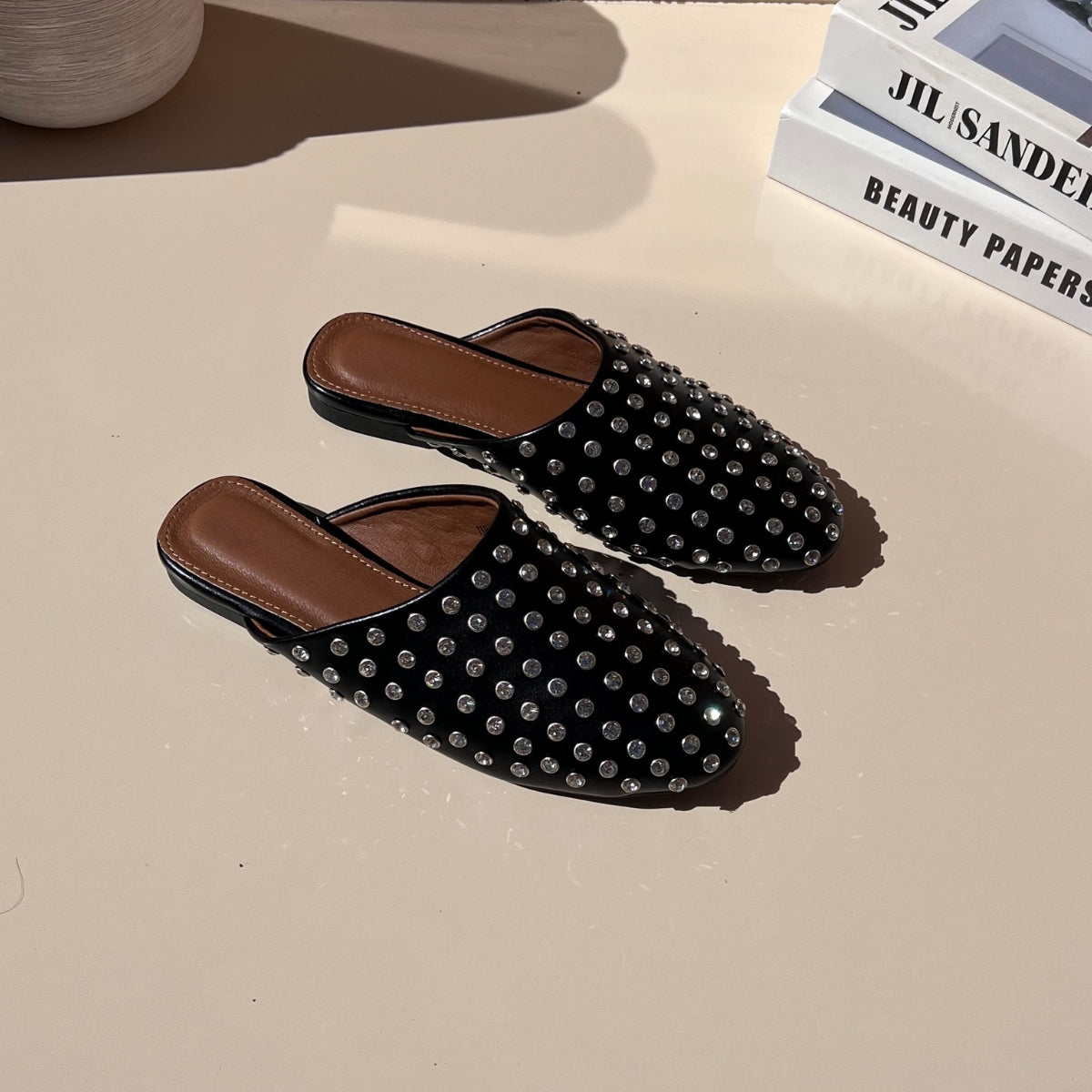 sandale plate, sandale maroc , sandale chunky, chaussures maroc, sandale femme, sandale zara, sandale été, sandals confortables, mules en daim, mules en crochets, mules maroc, mules femmes, mules tendance, sandale et mule, sabots femme
