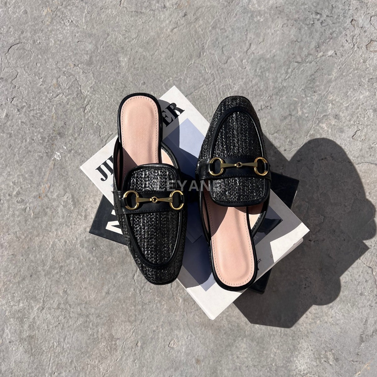 mocassin femme luxe, mocassins maroc, mocassins femme cuir , mocassin lora piana, mocassins casablanca, mocassin pour femme tendance,derbies femme, derbies femme maroc, derbies femme tamaris, derbies femme jonak,ballerine femme , ballerine femme confortable, ballerine tendance, ballerine chanel,