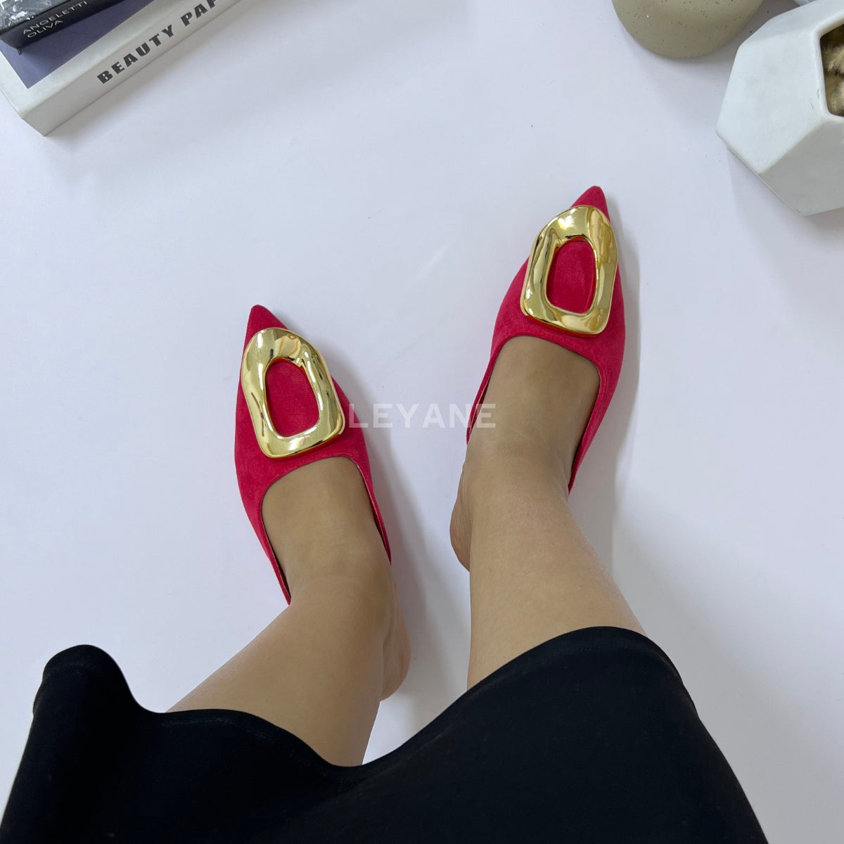 sandale plate, sandale maroc , sandale chunky, chaussures maroc, sandale femme, sandale zara, sandale été, sandals confortables, mules en daim, mules en crochets, mules maroc, mules femmes, mules tendance, sandale et mule, sabots femme
