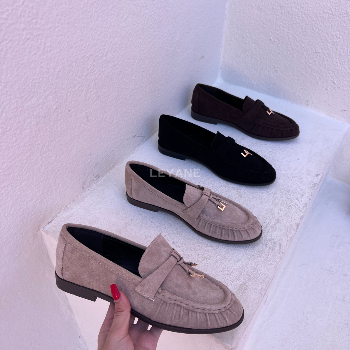 mocassin avec motif ; mocassin noir ; mocassin France ; mocassin en daim ; mocassin classe ; chaussure France 