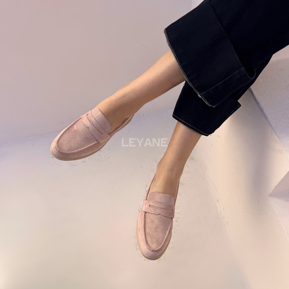 mocassin femme luxe, mocassins maroc, mocassins femme cuir , mocassin lora piana, mocassins casablanca, mocassin pour femme tendance,derbies femme, derbies femme maroc, derbies femme tamaris, derbies femme jonak,ballerine femme , ballerine femme confortable, ballerine tendance, ballerine chanel
