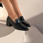 mocassin femme luxe, mocassins maroc, mocassins femme cuir , mocassin lora piana, mocassins casablanca, mocassin pour femme tendance,derbies femme, derbies femme maroc, derbies femme tamaris, derbies femme jonak,ballerine femme , ballerine femme confortable, ballerine tendance, ballerine chanel
