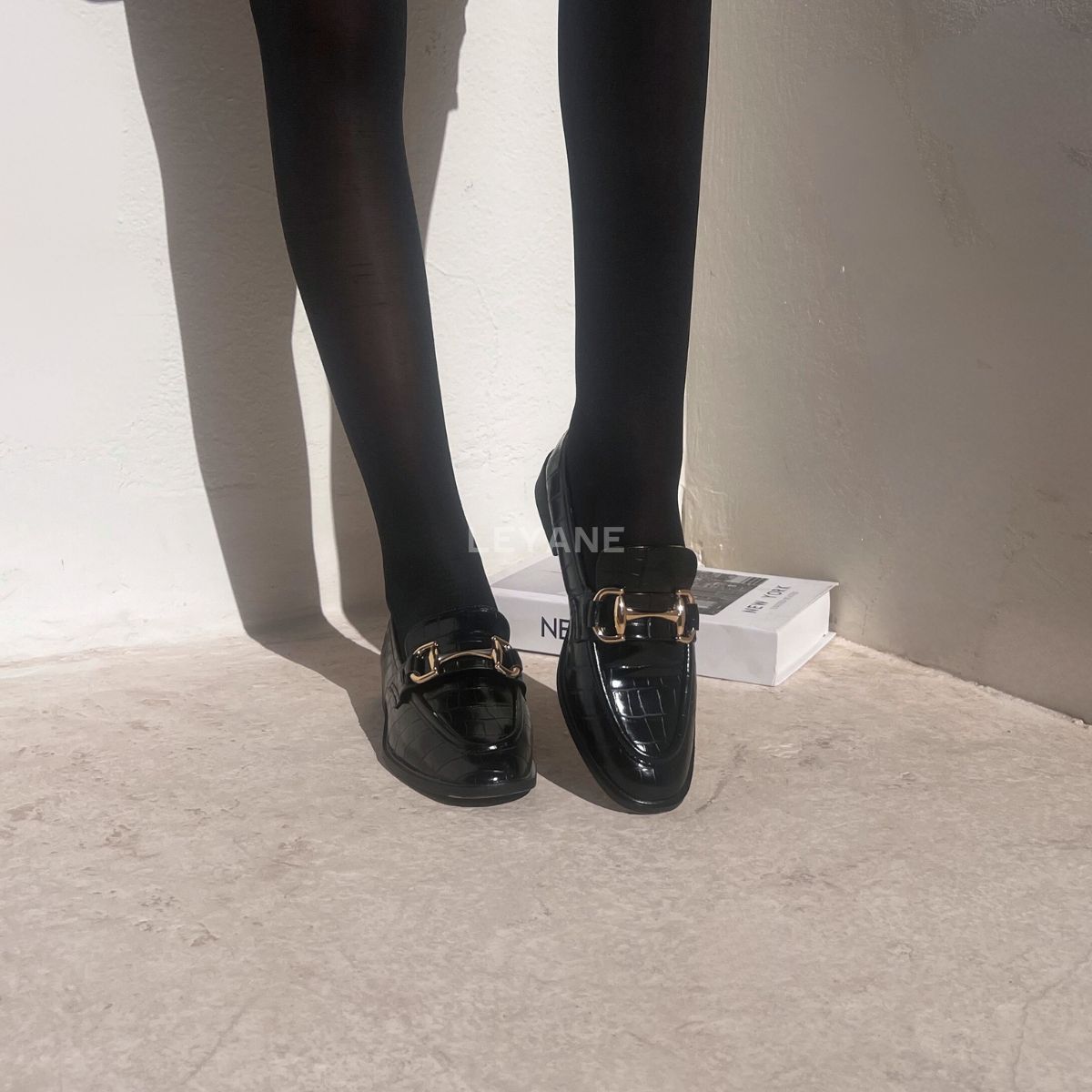 mocassin femme luxe, mocassins maroc, mocassins femme cuir , mocassin lora piana, mocassins casablanca, mocassin pour femme tendance,derbies femme, derbies femme maroc, derbies femme tamaris, derbies femme jonak,ballerine femme , ballerine femme confortable, ballerine tendance, ballerine chanel,
