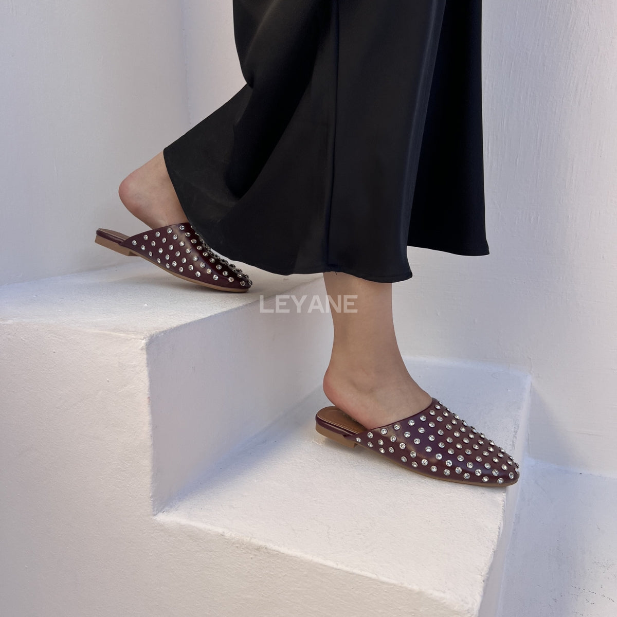 sandale plate, sandale maroc , sandale chunky, chaussures maroc, sandale femme, sandale zara, sandale été, sandals confortables, mules en daim, mules en crochets, mules maroc, mules femmes, mules tendance, sandale et mule, sabots femme
