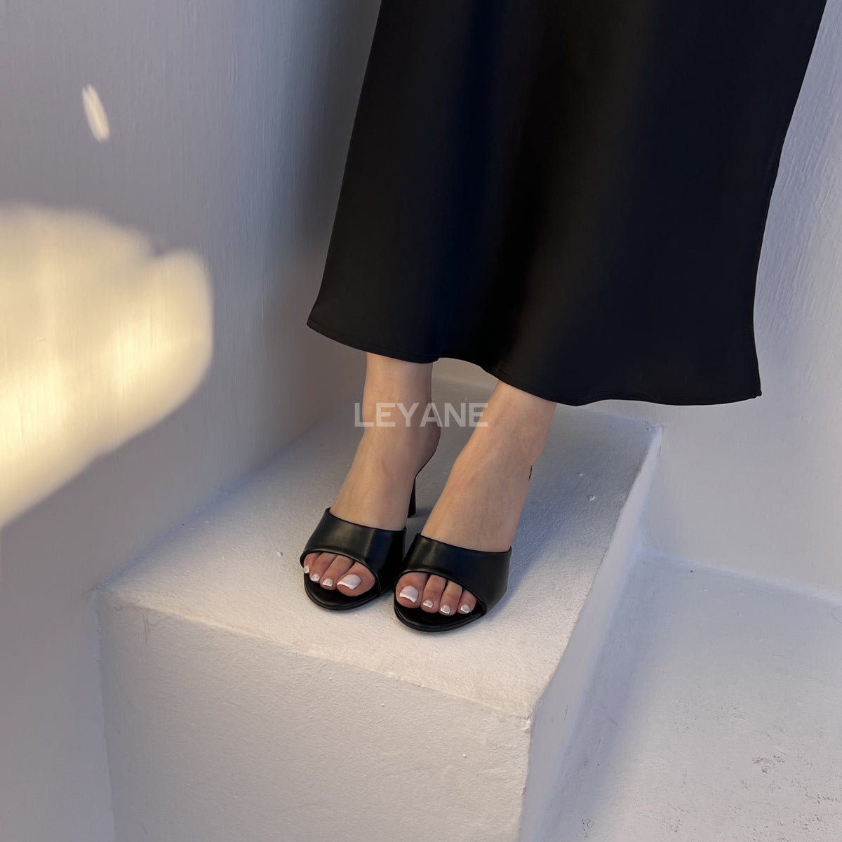 sandale talon, sandale talon maroc, sandale talon chunky, chaussures talon maroc, sandale talon femme, sandale talon style zara, sandale talon été, sandales talon confortables, mules à talon en daim, mules à talon en crochet, mules talon maroc, mules talon femme, mules talon tendance, sandale et mule à talon, sabots à talon femme
