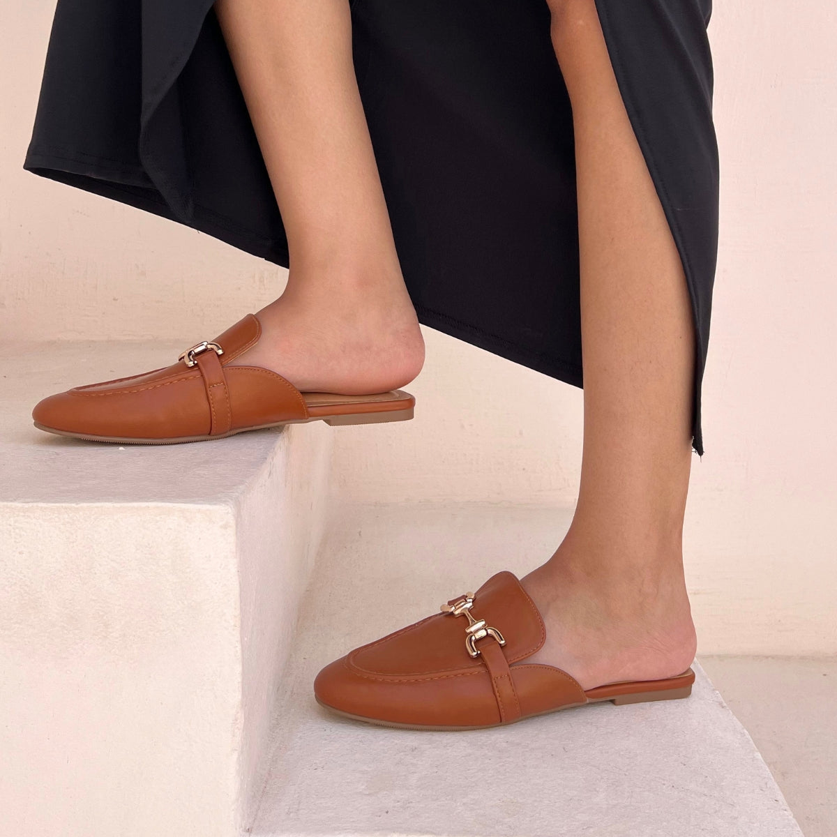sandale plate, sandale maroc , sandale chunky, chaussures maroc, sandale femme, sandale zara, sandale été, sandals confortables, mules en daim, mules en crochets, mules maroc, mules femmes, mules tendance, sandale et mule, sabots femme
