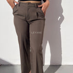  pantalon, pantalon femme, pantalon femme maroc, pantalon leyane, pantalon fluide, pantalon wide fit, pantalon classe femme, pantalon en ligne, pantalon femme en ligne, pantalon taille haute, pantalon wide fit, pantalon costume femme
