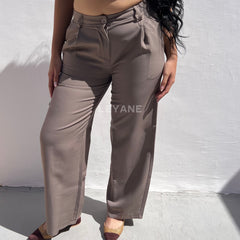  pantalon, pantalon femme, pantalon femme maroc, pantalon leyane, pantalon fluide, pantalon wide fit, pantalon classe femme, pantalon en ligne, pantalon femme en ligne, pantalon taille haute, pantalon wide fit, pantalon costume femme
