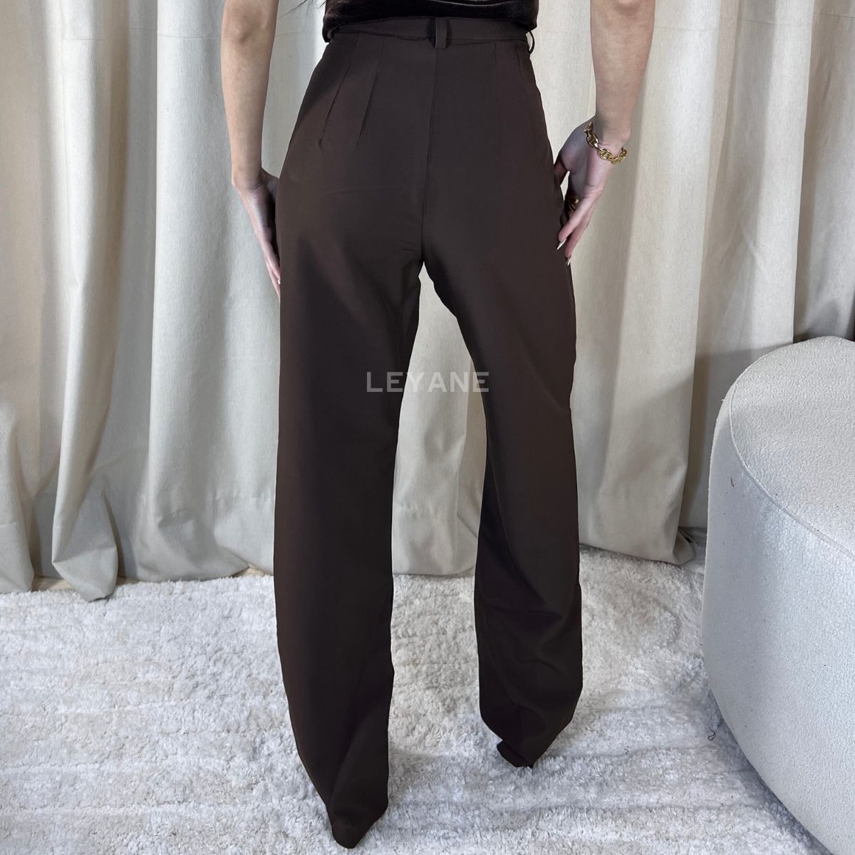  pantalon, pantalon femme, pantalon femme maroc, pantalon leyane, pantalon fluide, pantalon wide fit, pantalon classe femme, pantalon en ligne, pantalon femme en ligne, pantalon taille haute, pantalon wide fit, pantalon costume femme
