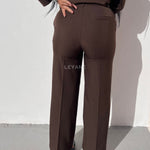  pantalon, pantalon femme, pantalon femme maroc, pantalon leyane, pantalon fluide, pantalon wide fit, pantalon classe femme, pantalon en ligne, pantalon femme en ligne, pantalon taille haute, pantalon wide fit, pantalon costume femme
