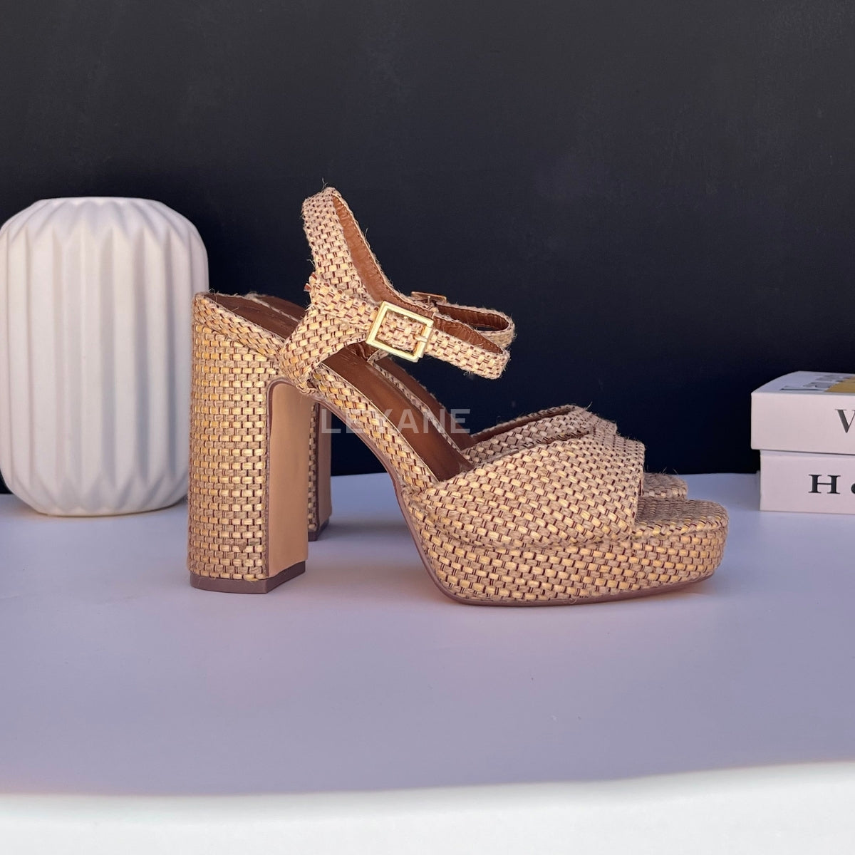 escarpin femme maroc,escarpin maroc online, escarpin femme luxe, escarpins femme demi talon,chaussures femmes, aldo; chaussures maroc, sandale talon, chaussures zara, keyza, eram, basket femme, couleur ,tendance,talon ,confortable,tendance,mi-talons,chanel,style,talon femme luxe, talon femme,talon femme maroc, slingback, slingback maroc, slingback chanel,slingback shoes, escarpins slingback, slingback jonak, slingback femme,babies femme
