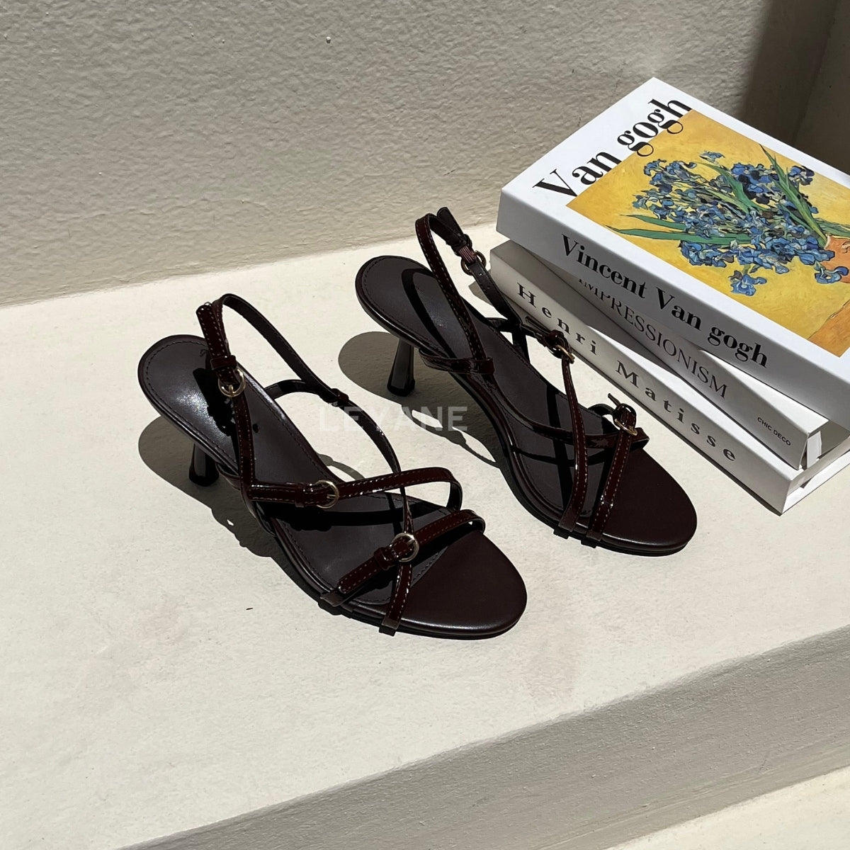 escarpin femme maroc,escarpin maroc online, escarpin femme luxe, escarpins femme demi talon,chaussures femmes, aldo; chaussures maroc, sandale talon, chaussures zara, keyza, eram, basket femme, couleur ,tendance,talon ,confortable,tendance,mi-talons,chanel,style,talon femme luxe, talon femme,talon femme maroc, slingback, slingback maroc, slingback chanel,slingback shoes, escarpins slingback, slingback jonak, slingback femme,babies femme
