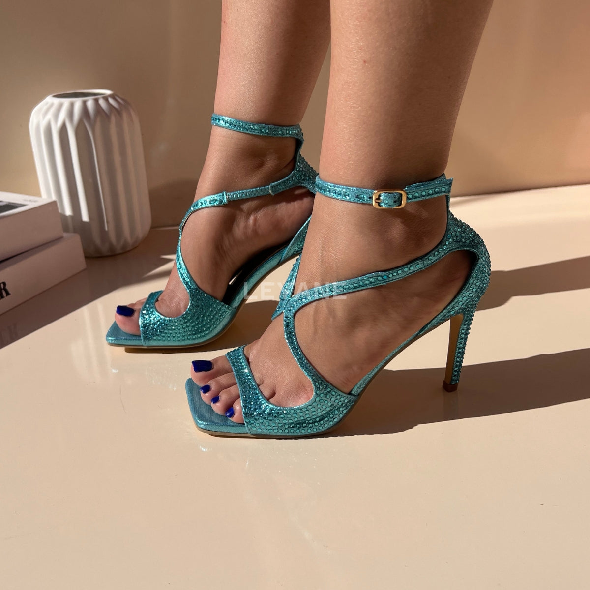 escarpin femme maroc,escarpin maroc online, escarpin femme luxe, escarpins femme demi talon,chaussures femmes, aldo; chaussures maroc, sandale talon, chaussures zara, keyza, eram, basket femme, couleur ,tendance,talon ,confortable,tendance,mi-talons,chanel,style,talon femme luxe, talon femme,talon femme maroc, slingback, slingback maroc, slingback chanel,slingback shoes, escarpins slingback, slingback jonak, slingback femme,babies femme
