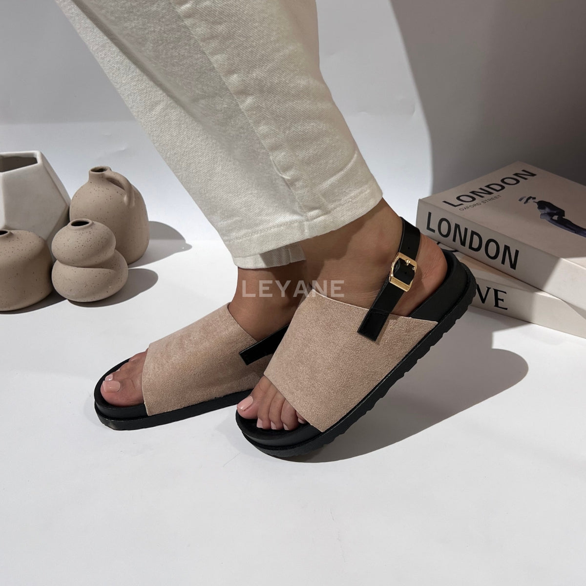 sandale plate, sandale maroc , sandale chunky, chaussures maroc, sandale femme, sandale zara, sandale été, sandals confortables, mules en daim, mules en crochets, mules maroc, mules femmes, mules tendance, sandale et mule, sabots femme
