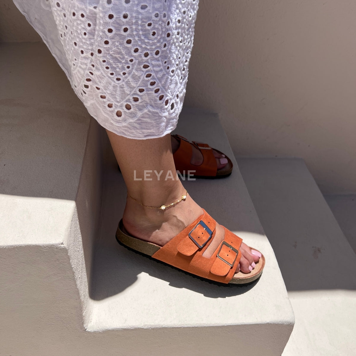 sandale plate, sandale maroc , sandale chunky, chaussures maroc, sandale femme, sandale zara, sandale été, sandals confortables, mules en daim, mules en crochets, mules maroc, mules femmes, mules tendance, sandale et mule, sabots femme
