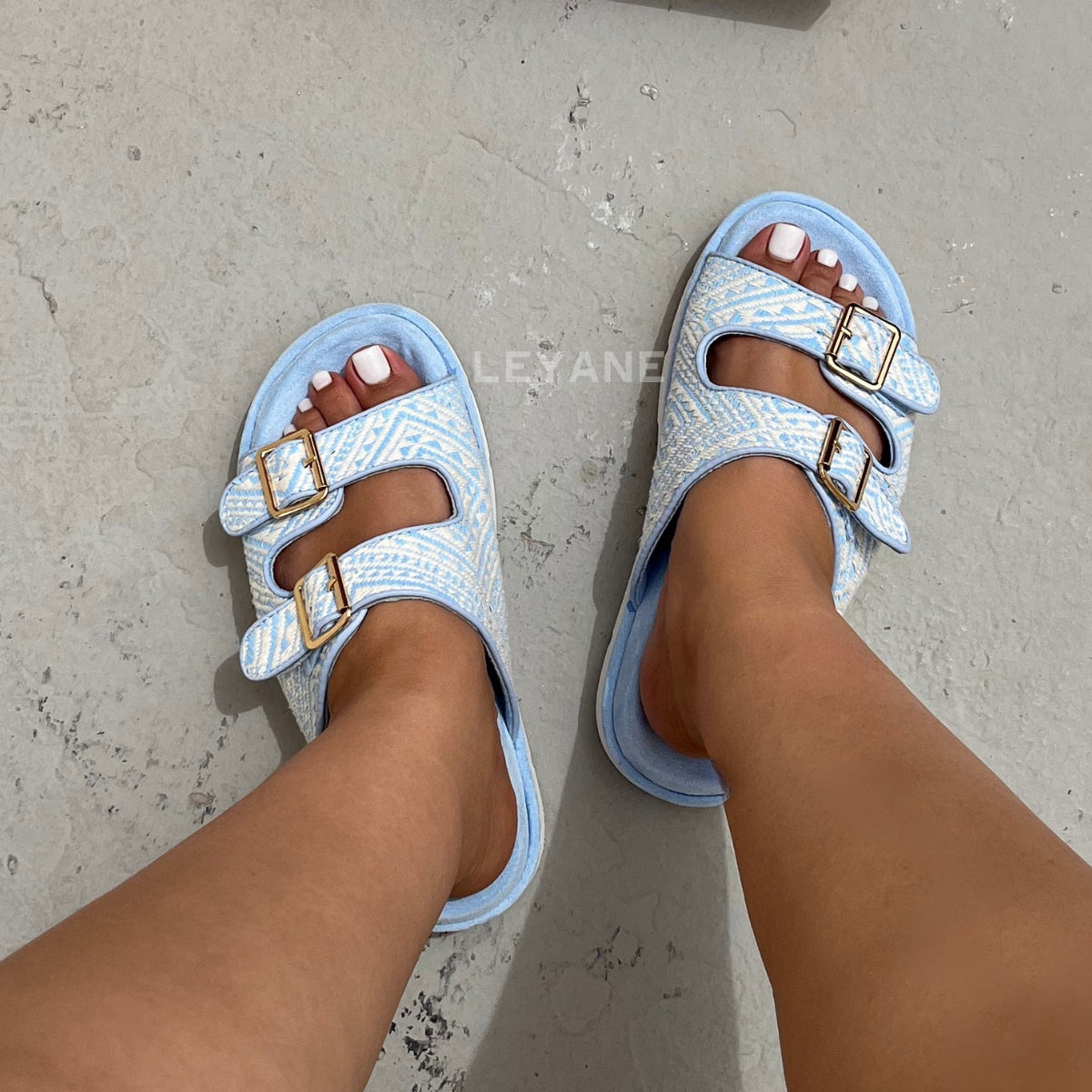 sandale plate, sandale maroc , sandale chunky, chaussures maroc, sandale femme, sandale zara, sandale été, sandals confortables, mules en daim, mules en crochets, mules maroc, mules femmes, mules tendance, sandale et mule, sabots femme
