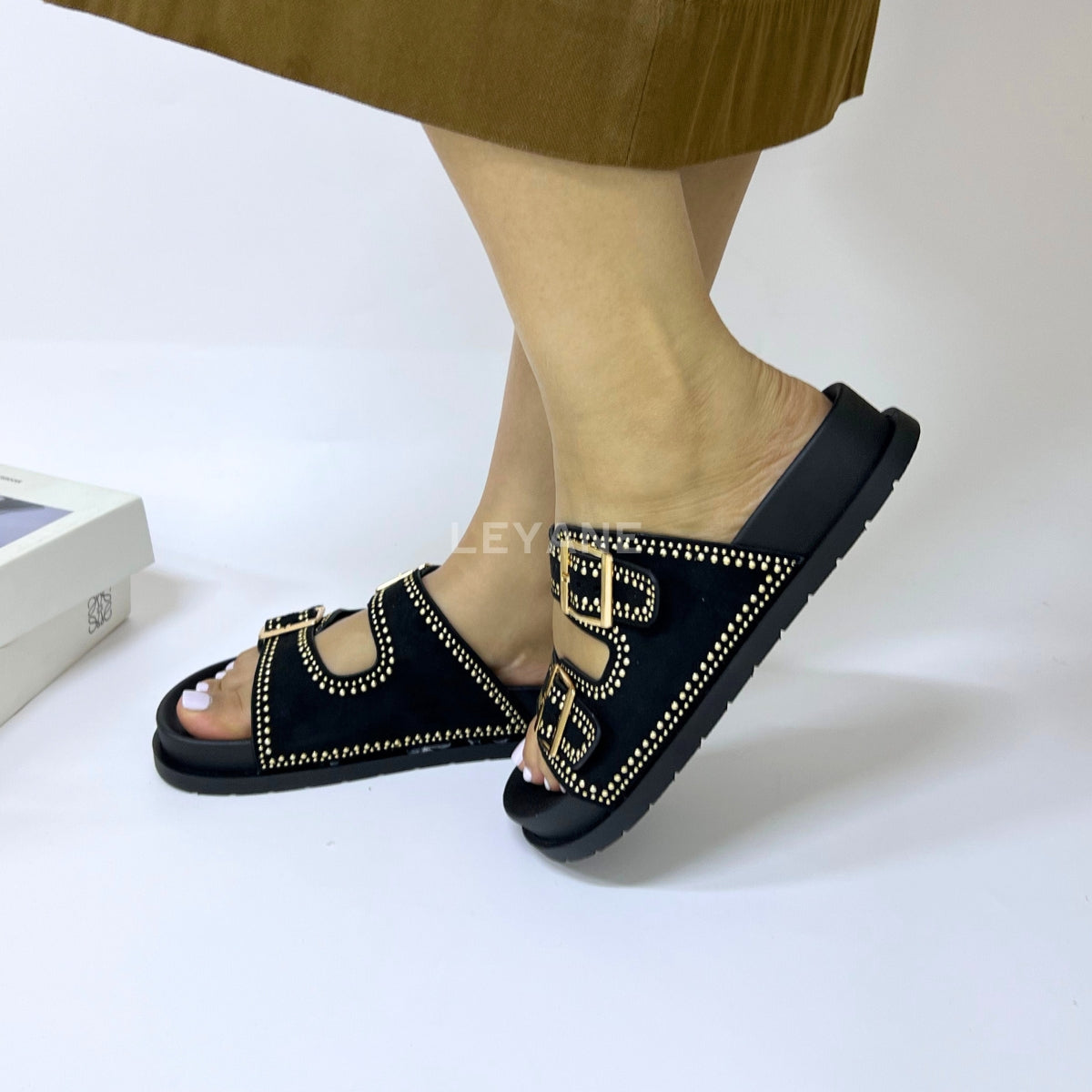 sandale plate, sandale maroc , sandale chunky, chaussures maroc, sandale femme, sandale zara, sandale été, sandals confortables, mules en daim, mules en crochets, mules maroc, mules femmes, mules tendance, sandale et mule, sabots femme
