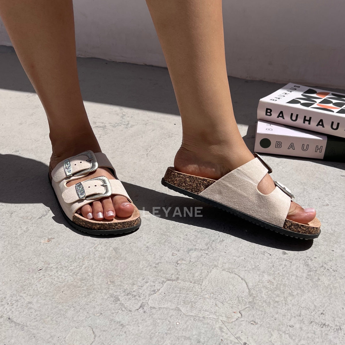 sandale plate, sandale maroc , sandale chunky, chaussures maroc, sandale femme, sandale zara, sandale été, sandals confortables, mules en daim, mules en crochets, mules maroc, mules femmes, mules tendance, sandale et mule, sabots femme
