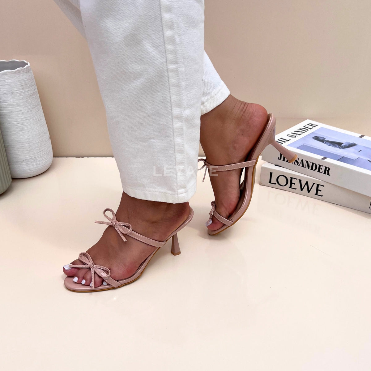 sandale plate, sandale maroc , sandale chunky, chaussures maroc, sandale femme, sandale zara, sandale été, sandals confortables, mules en daim, mules en crochets, mules maroc, mules femmes, mules tendance, sandale et mule, sabots femme
