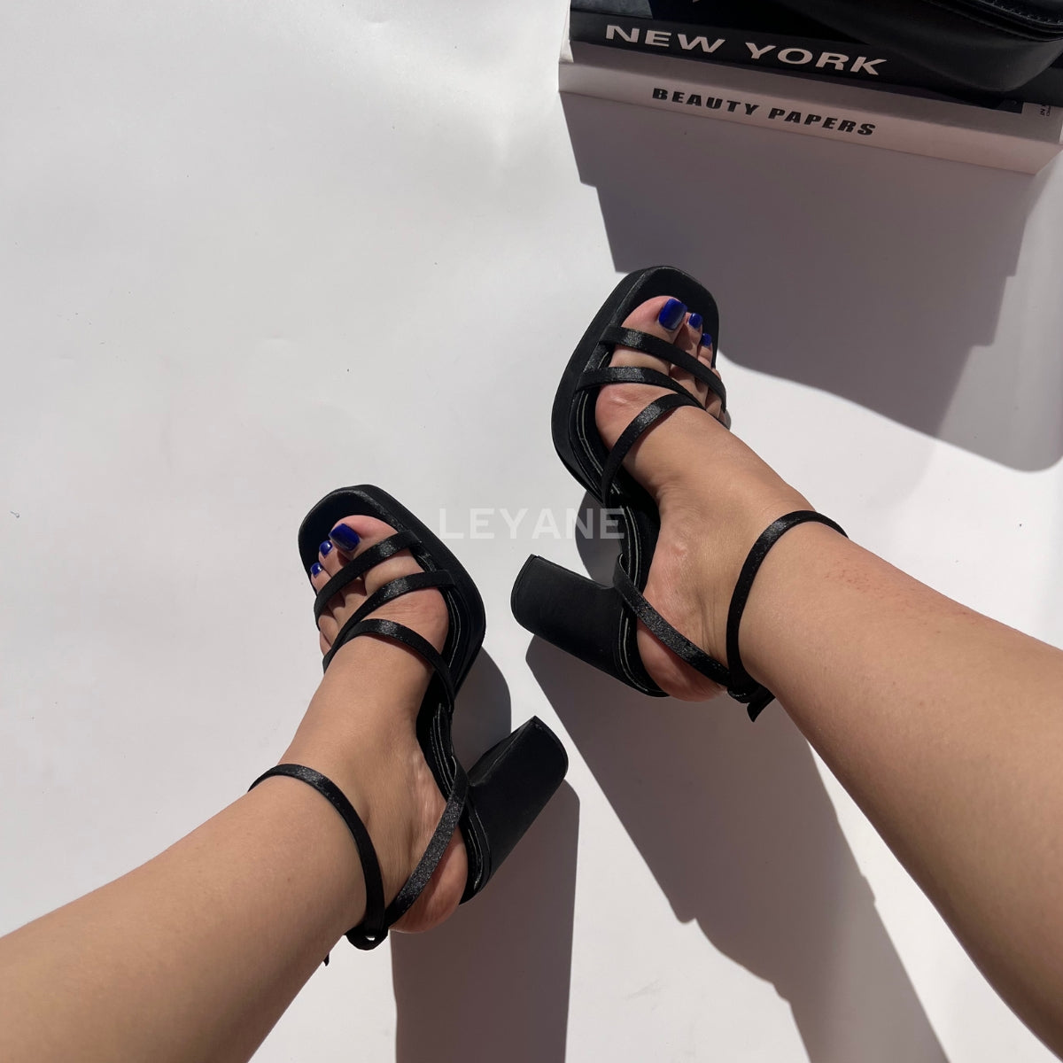 escarpin femme maroc,escarpin maroc online, escarpin femme luxe, escarpins femme demi talon,chaussures femmes, aldo; chaussures maroc, sandale talon, chaussures zara, keyza, eram, basket femme, couleur ,tendance,talon ,confortable,tendance,mi-talons,chanel,style,talon femme luxe, talon femme,talon femme maroc, slingback, slingback maroc, slingback chanel,slingback shoes, escarpins slingback, slingback jonak, slingback femme,babies femme
