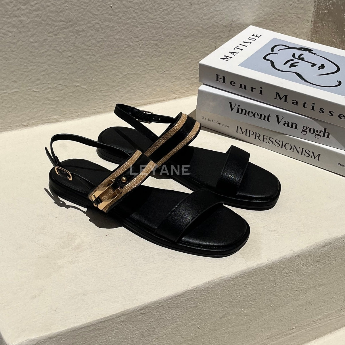 sandale plate, sandale maroc , sandale chunky, chaussures maroc, sandale femme, sandale zara, sandale été, sandals confortables, mules en daim, mules en crochets, mules maroc, mules femmes, mules tendance, sandale et mule, sabots femme
