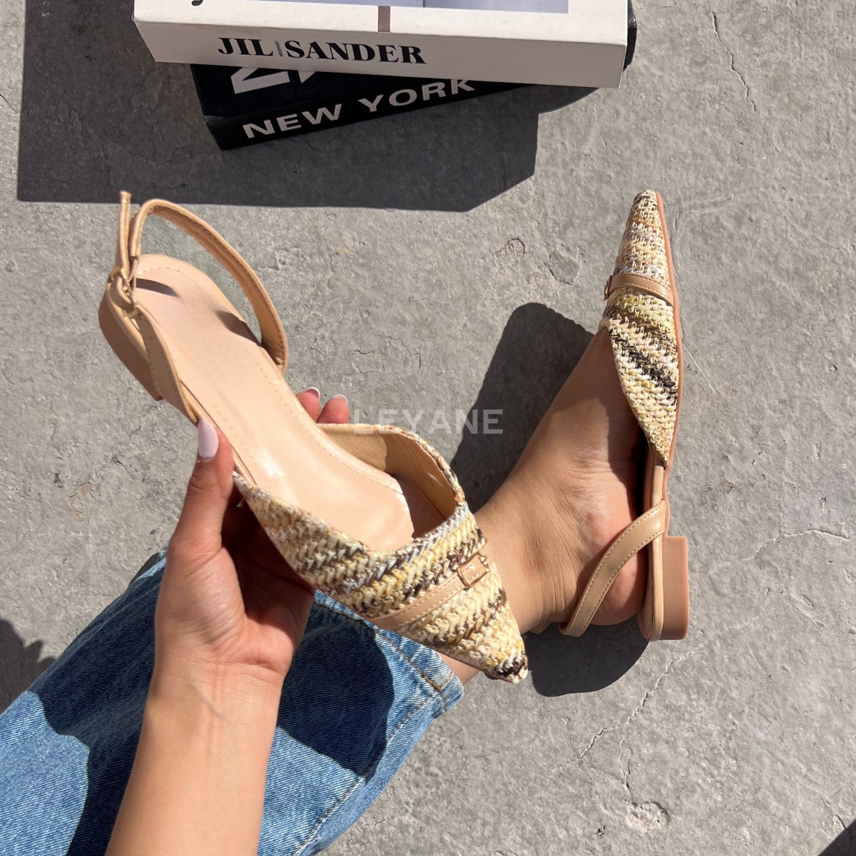 mocassin femme luxe, mocassins maroc, mocassins femme cuir , mocassin lora piana, mocassins casablanca, mocassin pour femme tendance,derbies femme, derbies femme maroc, derbies femme tamaris, derbies femme jonak,ballerine femme , ballerine femme confortable, ballerine tendance, ballerine chanel,
