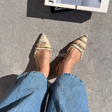 mocassin femme luxe, mocassins maroc, mocassins femme cuir , mocassin lora piana, mocassins casablanca, mocassin pour femme tendance,derbies femme, derbies femme maroc, derbies femme tamaris, derbies femme jonak,ballerine femme , ballerine femme confortable, ballerine tendance, ballerine chanel,
