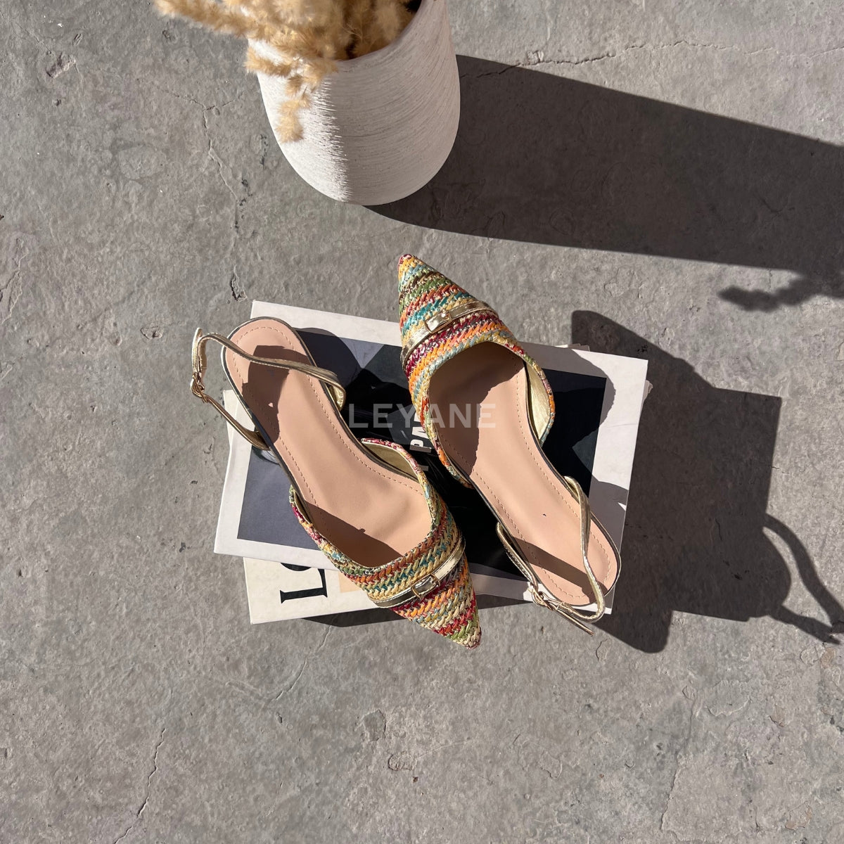 mocassin femme luxe, mocassins maroc, mocassins femme cuir , mocassin lora piana, mocassins casablanca, mocassin pour femme tendance,derbies femme, derbies femme maroc, derbies femme tamaris, derbies femme jonak,ballerine femme , ballerine femme confortable, ballerine tendance, ballerine chanel,
