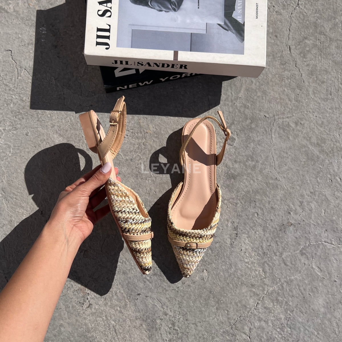 mocassin femme luxe, mocassins maroc, mocassins femme cuir , mocassin lora piana, mocassins casablanca, mocassin pour femme tendance,derbies femme, derbies femme maroc, derbies femme tamaris, derbies femme jonak,ballerine femme , ballerine femme confortable, ballerine tendance, ballerine chanel,
