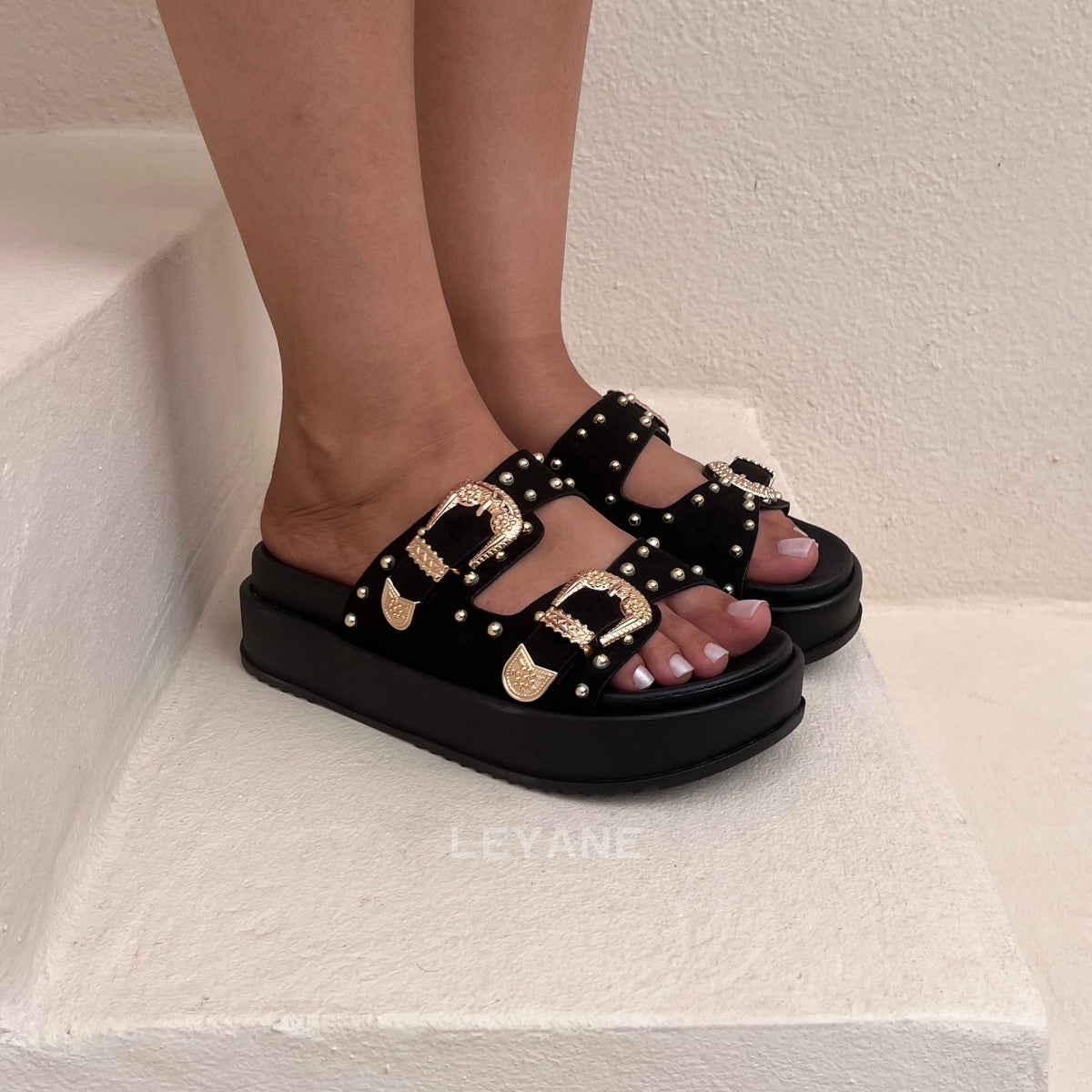 sandale plate, sandale maroc , sandale chunky, chaussures maroc, sandale femme, sandale zara, sandale été, sandals confortables, mules en daim, mules en crochets, mules maroc, mules femmes, mules tendance, sandale et mule, sabots femme

