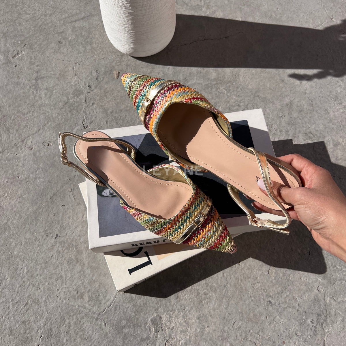 mocassin femme luxe, mocassins maroc, mocassins femme cuir , mocassin lora piana, mocassins casablanca, mocassin pour femme tendance,derbies femme, derbies femme maroc, derbies femme tamaris, derbies femme jonak,ballerine femme , ballerine femme confortable, ballerine tendance, ballerine chanel,
