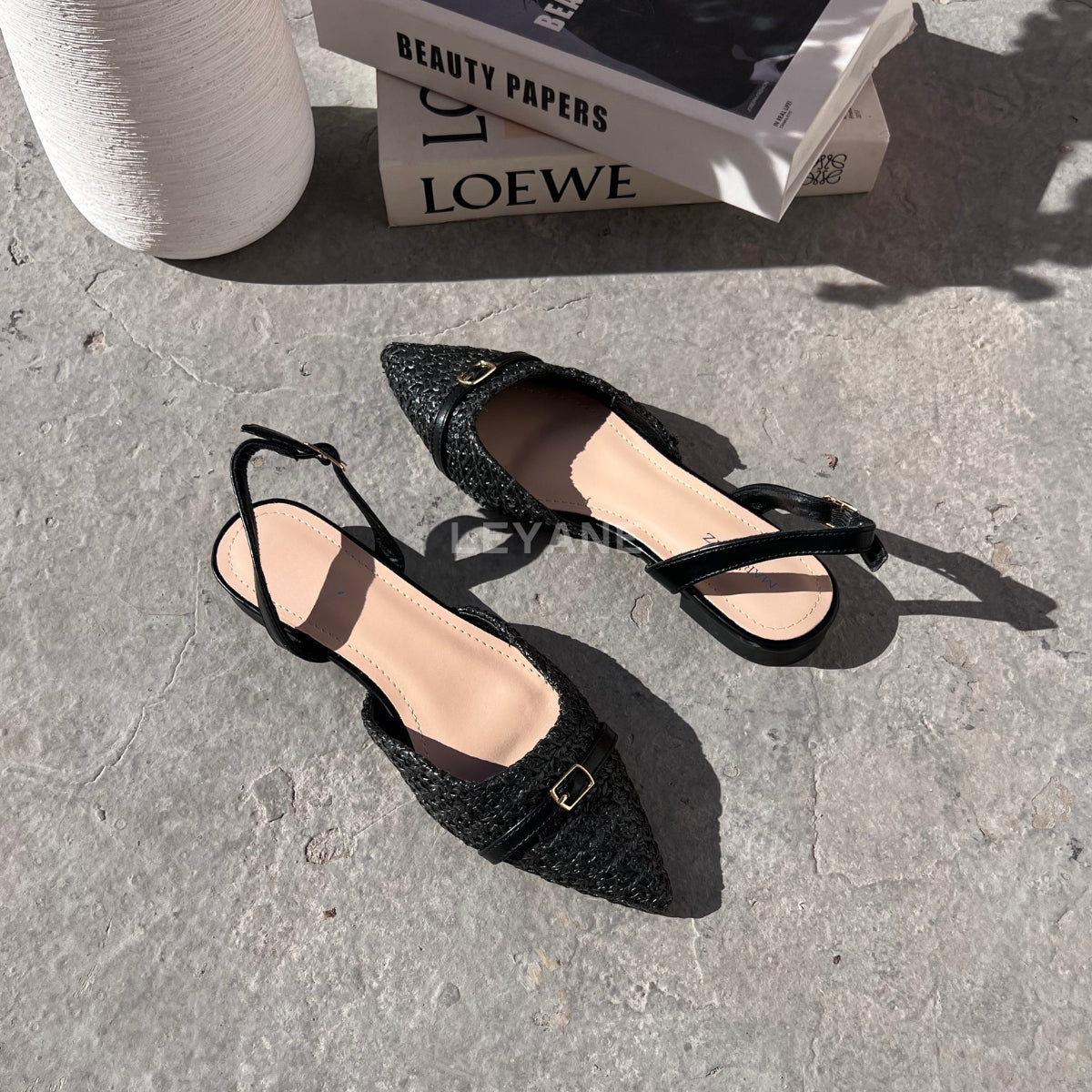 mocassin femme luxe, mocassins maroc, mocassins femme cuir , mocassin lora piana, mocassins casablanca, mocassin pour femme tendance,derbies femme, derbies femme maroc, derbies femme tamaris, derbies femme jonak,ballerine femme , ballerine femme confortable, ballerine tendance, ballerine chanel,
