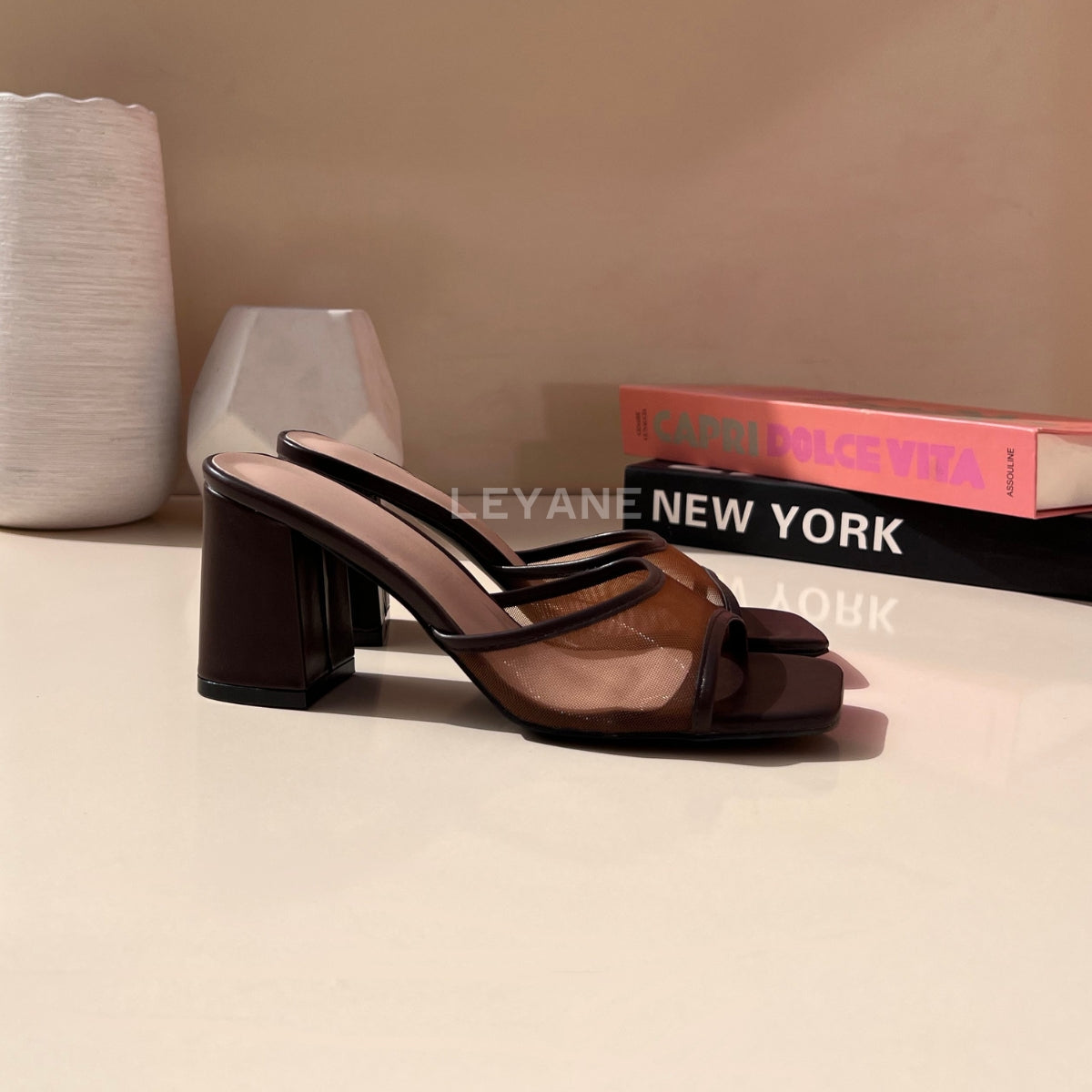 escarpin femme maroc,escarpin maroc online, escarpin femme luxe, escarpins femme demi talon,chaussures femmes, aldo; chaussures maroc, sandale talon, chaussures zara, keyza, eram, basket femme, couleur ,tendance,talon ,confortable,tendance,mi-talons,chanel,style,talon femme luxe, talon femme,talon femme maroc, slingback, slingback maroc, slingback chanel,slingback shoes, escarpins slingback, slingback jonak, slingback femme,babies femme