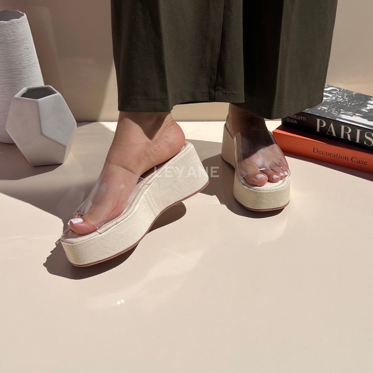 escarpin femme maroc,escarpin maroc online, escarpin femme luxe, escarpins femme demi talon,chaussures femmes, aldo; chaussures maroc, sandale talon, chaussures zara, keyza, eram, basket femme, couleur ,tendance,talon ,confortable,tendance,mi-talons,chanel,style,talon femme luxe, talon femme,talon femme maroc, slingback, slingback maroc, slingback chanel,slingback shoes, escarpins slingback, slingback jonak, slingback femme,babies femme
