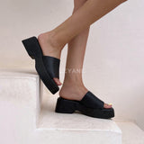 sandale compensée, sandale plateforme, sandale femme compensée, sandale été femme, sandale confortable, sandale tendance, sandale maroc, chaussures maroc femme, sandale chic été, sandale casual, sandale chunky, sandale plate femme, sandales confortables, sandale mode femme, sandale style zara, sandale bohème, sandale vacances, sandale daily wear, mules femme, mules tendance, sandale et mule femme, chaussures été femme
