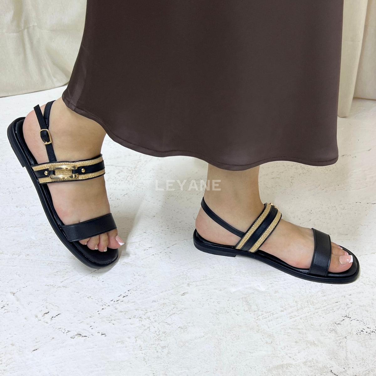 sandale plate, sandale maroc , sandale chunky, chaussures maroc, sandale femme, sandale zara, sandale été, sandals confortables, mules en daim, mules en crochets, mules maroc, mules femmes, mules tendance, sandale et mule, sabots femme

