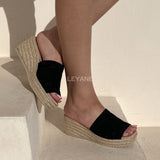 sandale compensée, sandale plateforme, sandale femme compensée, sandale été femme, sandale confortable, sandale tendance, sandale maroc, chaussures maroc femme, sandale chic été, sandale casual, sandale chunky, sandale plate femme, sandales confortables, sandale mode femme, sandale style zara, sandale bohème, sandale vacances, sandale daily wear, mules femme, mules tendance, sandale et mule femme, chaussures été femme
