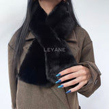 écharpes femme, écharpes élégantes, écharpes chic, écharpes tendance, écharpes modernes, écharpes intemporelles, écharpes classiques, écharpes minimalistes, écharpes raffinées, écharpes douces, écharpes confortables, écharpes chaudes, écharpes légères, écharpes en laine, écharpes en cachemire, écharpes en maille, écharpes en tissu doux, écharpes imprimées, écharpes unies, écharpes à motifs, écharpes léopard, écharpes à carreaux, écharpes fleuries, écharpes colorées, écharpes neutres, écharpes beige, écharpe